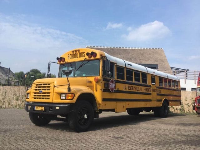 gele schoolbus ford
