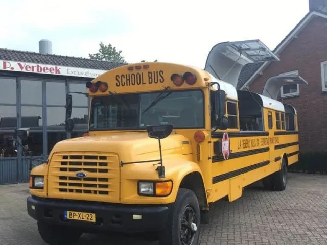 gele amerikaanse school bus